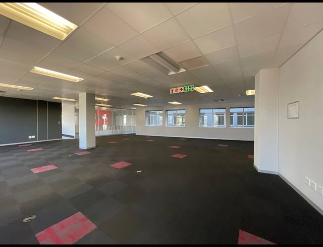 1,632M² OFFICE TO LET IN SANDTON CENTRAL